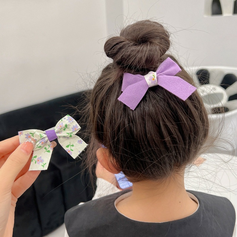 2-piece set of children's floral bow hair clips, Korean-style broken hair for kids with bangs and duckbill clips for girls, cute side clips for girls Application Scenario
