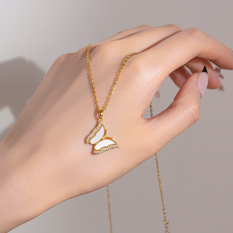 Korean 18k simple gold diamond-encrusted butterfly necklace, a niche design for women, a popular collarbone chain, a personalized and trendy accessory Specification drawing