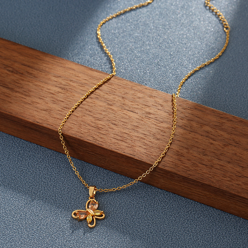 The new Instagram Korean version zircon butterfly necklace is a simple and fashionable female Internet celebrity collarbone chain with a unique and sweet charm Application Scenario