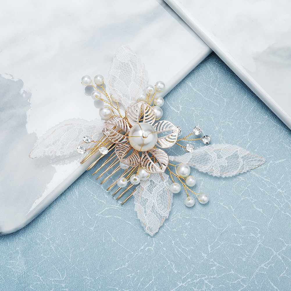 Cross-border bride headwear, forest-themed simulated flower hair comb, handcrafted fabric hair accessory, women's beach vacation accessory, hair clip and comb Application Scenario