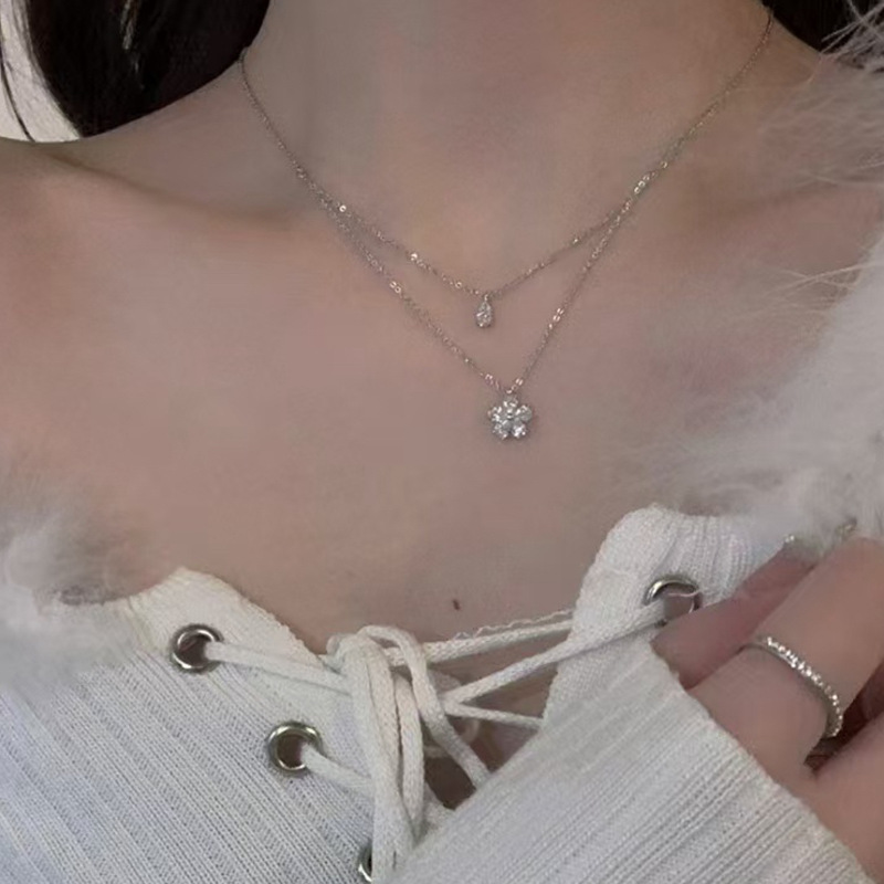Korean super fairy zircon flower necklace, a light luxury and high-end accessory for women's summer, versatile, niche and exquisite collarbone chain Specification drawing