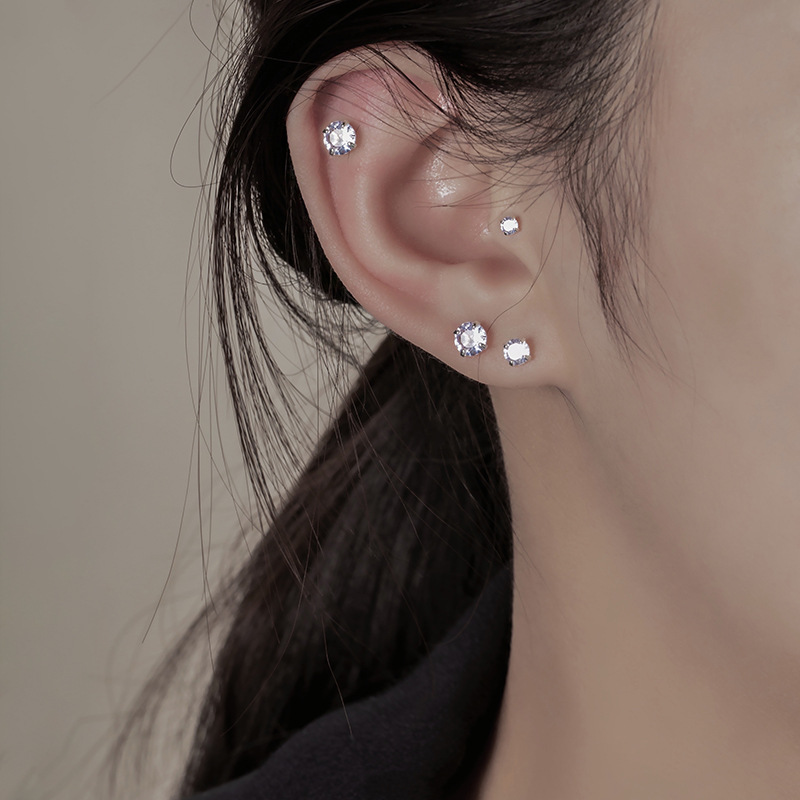 925 Silver Needle Exquisite Zircon ear studs for women, trendy, niche, high-end, versatile mini ear piercing earrings Application Scenario