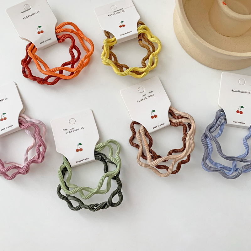Korean basic candy-colored high-elasticity hair-non-damaging rubber band, girlish heart hair band, wavy hair tie and hair accessory Application Scenario