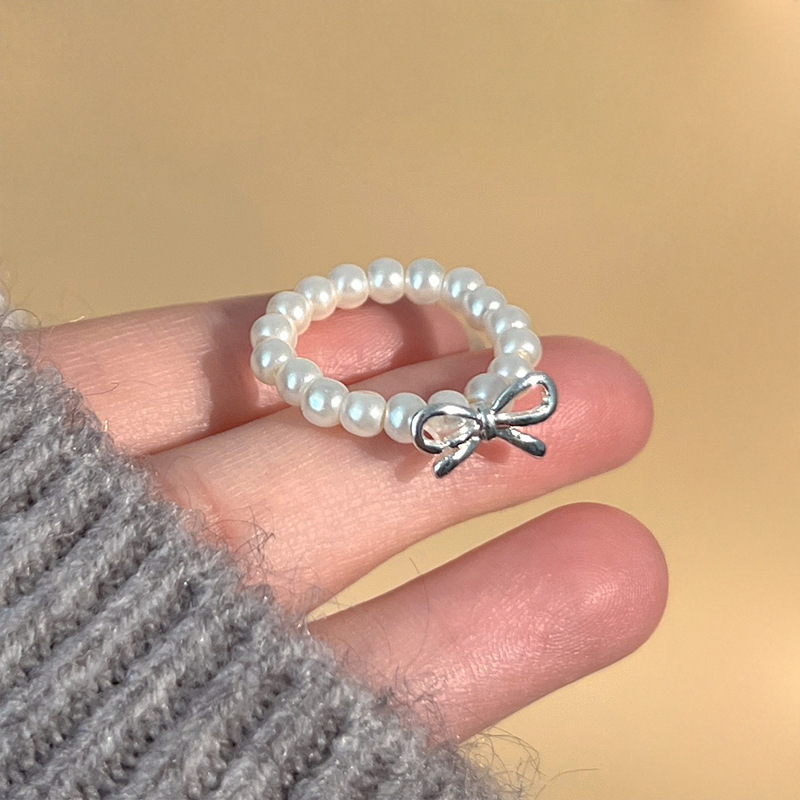 Korean-style bow pearl beaded ring, elegant and stylish in Instagram style, simple and versatile, high-end index finger ring accessory details Picture