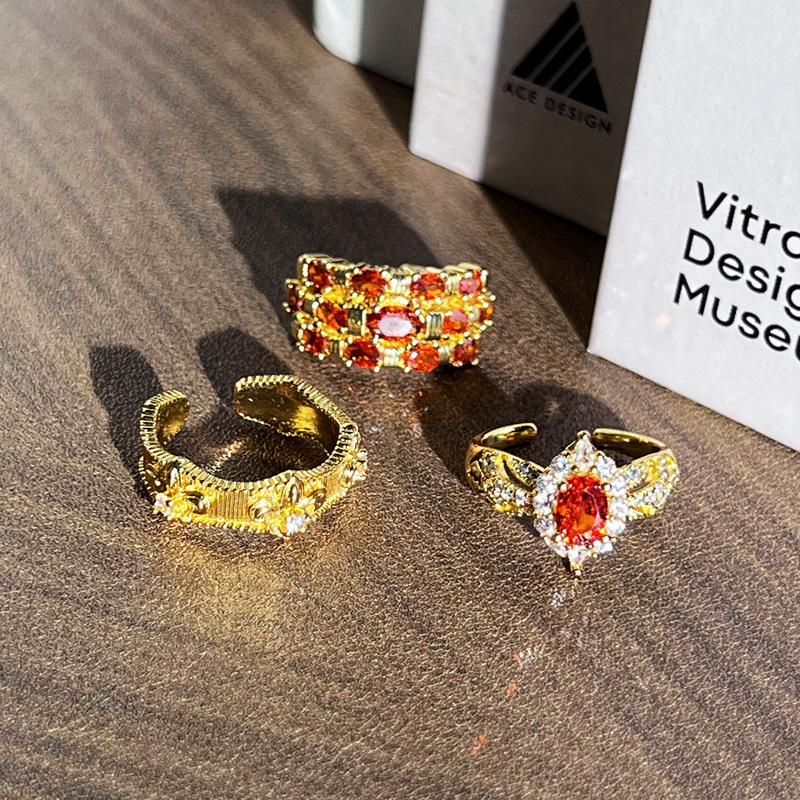 Retro court style, noble pigeon egg zircon white open ring, exquisite heavy craftsmanship, light luxury and high-end ring for women Application Scenario