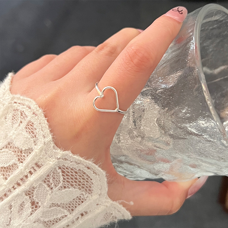 Cross-border European and American open, fashionable, individual, elegant, light luxury, exquisite and high-end female heart-shaped open ring for girls full figure