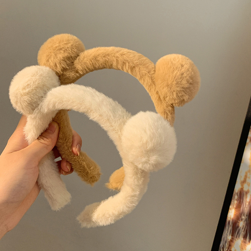 Autumn and winter bear ear plush hairband, cute cartoon, special hairpin for girls to wash their faces and apply masks, furry headband full figure