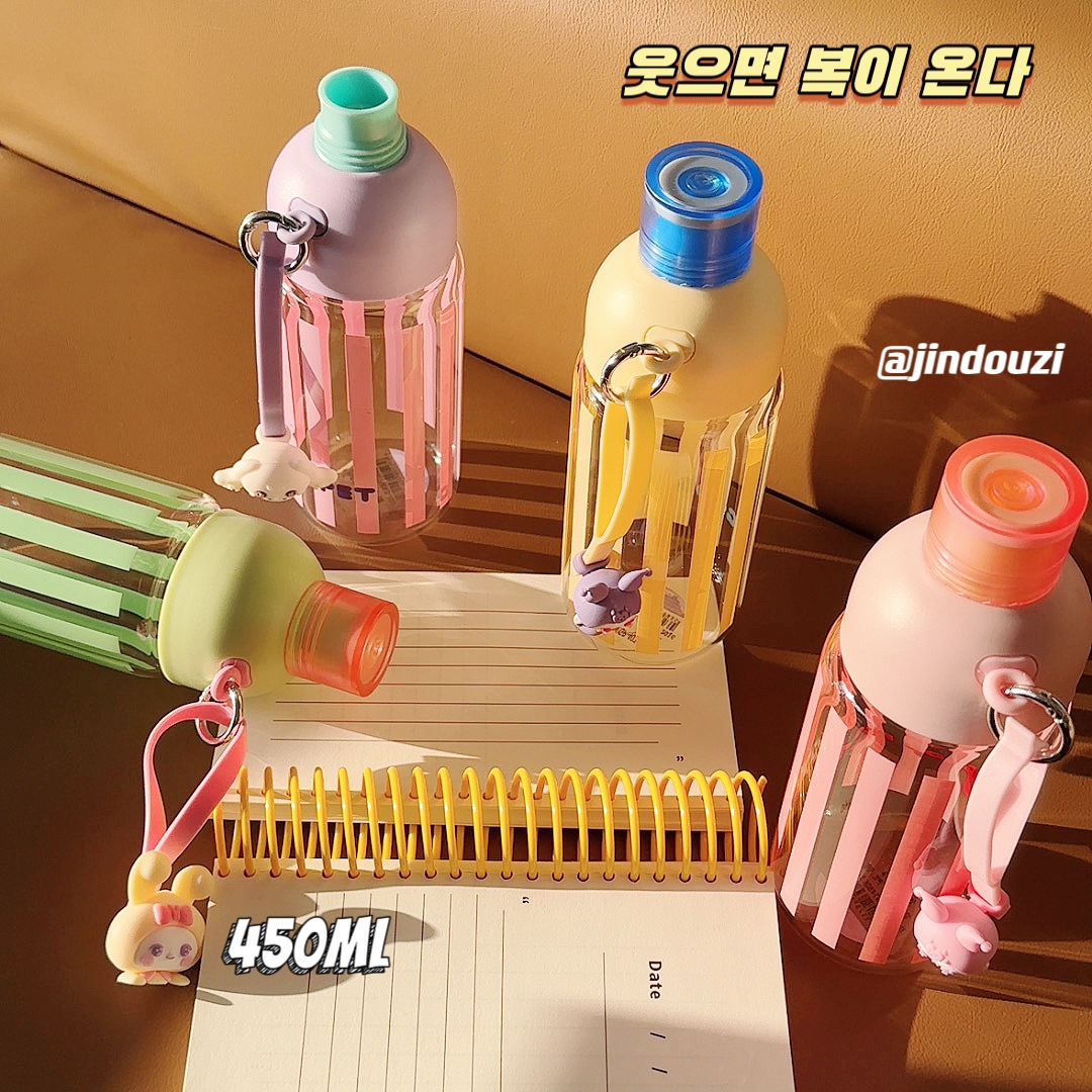 Fresh vertical pattern glass cup for girls, high appearance level, ladylike water cup for making tea, portable with filter, heat-resistant cup for students Application Scenario