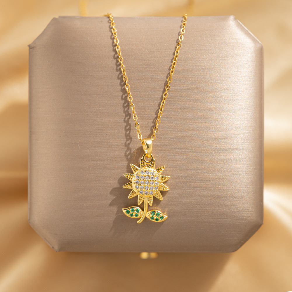Korean minimalist sunflower pendant titanium steel necklace for women's ins, trendy and versatile, exquisite collarbone chain with full diamonds full figure