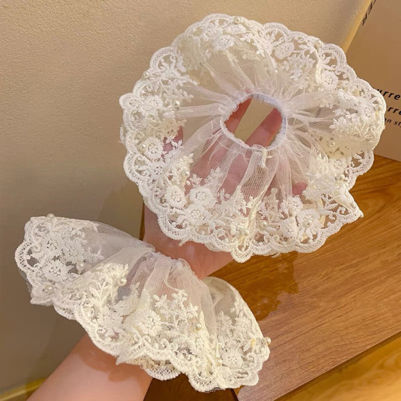 French retro sweet lace large intestine hair tie, off-white, gentle and elegant, ponytail hair tie, hair flower hair tie for women full figure