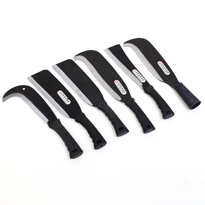 A sharp manganese steel plastic-handled agricultural firewood knife for outdoor firewood cutting and pruning fruit tree branches. A sickle Application Scenario
