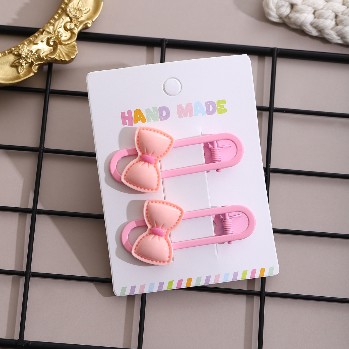 Summer new children's side bow, cute cartoon bangs hairpin for girls, duckbill hairpin for girls Application Scenario