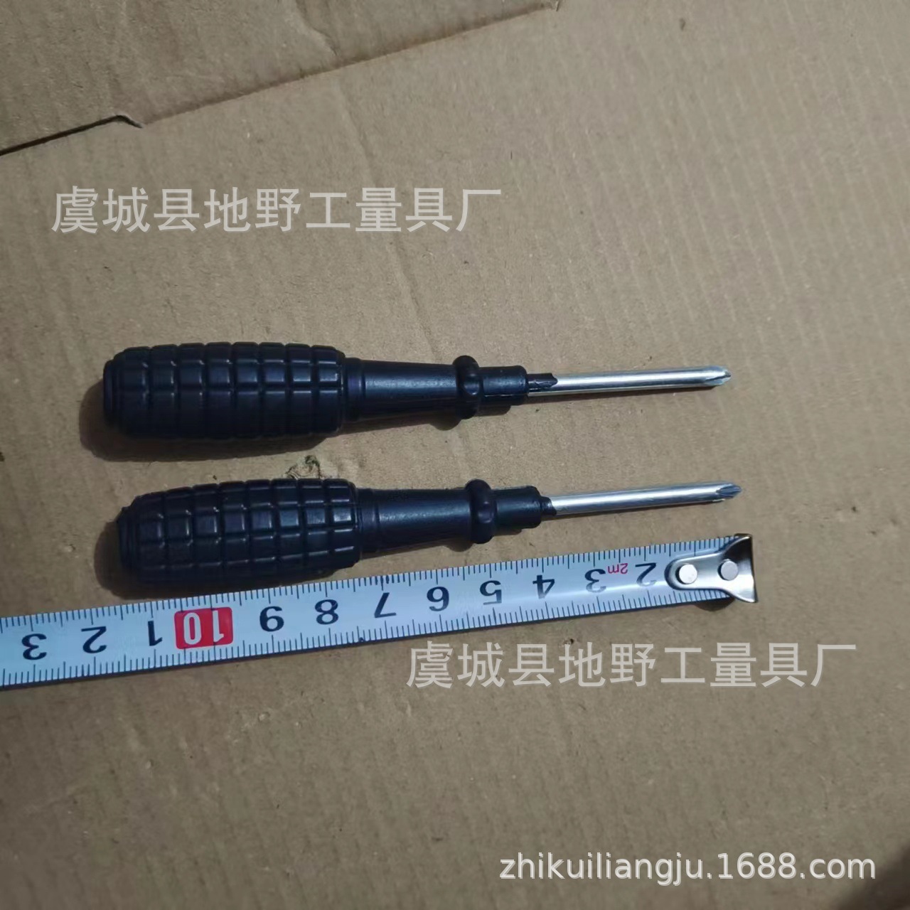 Radish head screwdriver tools, cross radish head single-head screwdriver, mini screwdriver, grenade handle, small screwdriver Application Scenario
