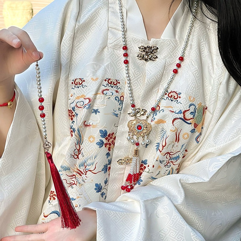 Double-layered Hanfu necklace with cloud back, long necklace, horse face skirt and red long tassels, ancient-style Ming Dynasty long necklace details Picture