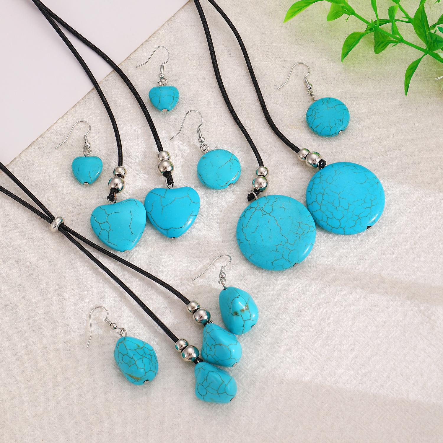 European and American cross-border personalized, fashionable, retro turquoise earrings, necklace set, ethnic-style round heart-shaped jewelry for women Specification drawing