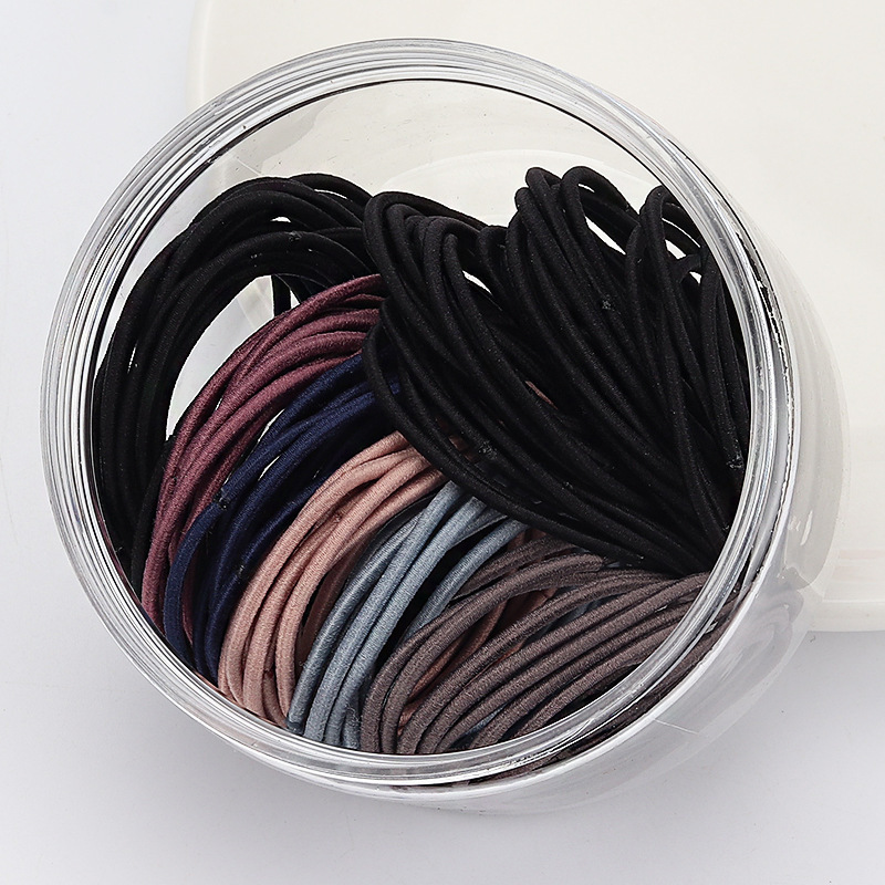 A simple Korean style hair tie for women, a thin hair band, a popular Instagram hair tie, a stylish girl's hair accessory, a hair tie Application Scenario
