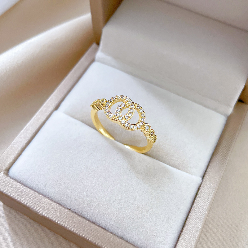 【 Real gold electroplating 】 Open double-ring small incense, fashionable, slightly inlaid, light luxury ring, index finger ring, the same style as the Internet celebrity, cold style Application Scenario