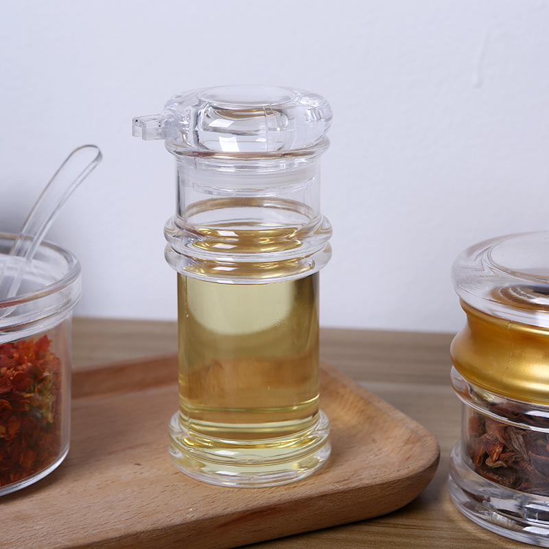 Acrylic seasoning bottles and cans, plastic sets, vinegar bottles, seasoning bottles, soy sauce bottles, chili jars, restaurant commercial kitchenware Application Scenario