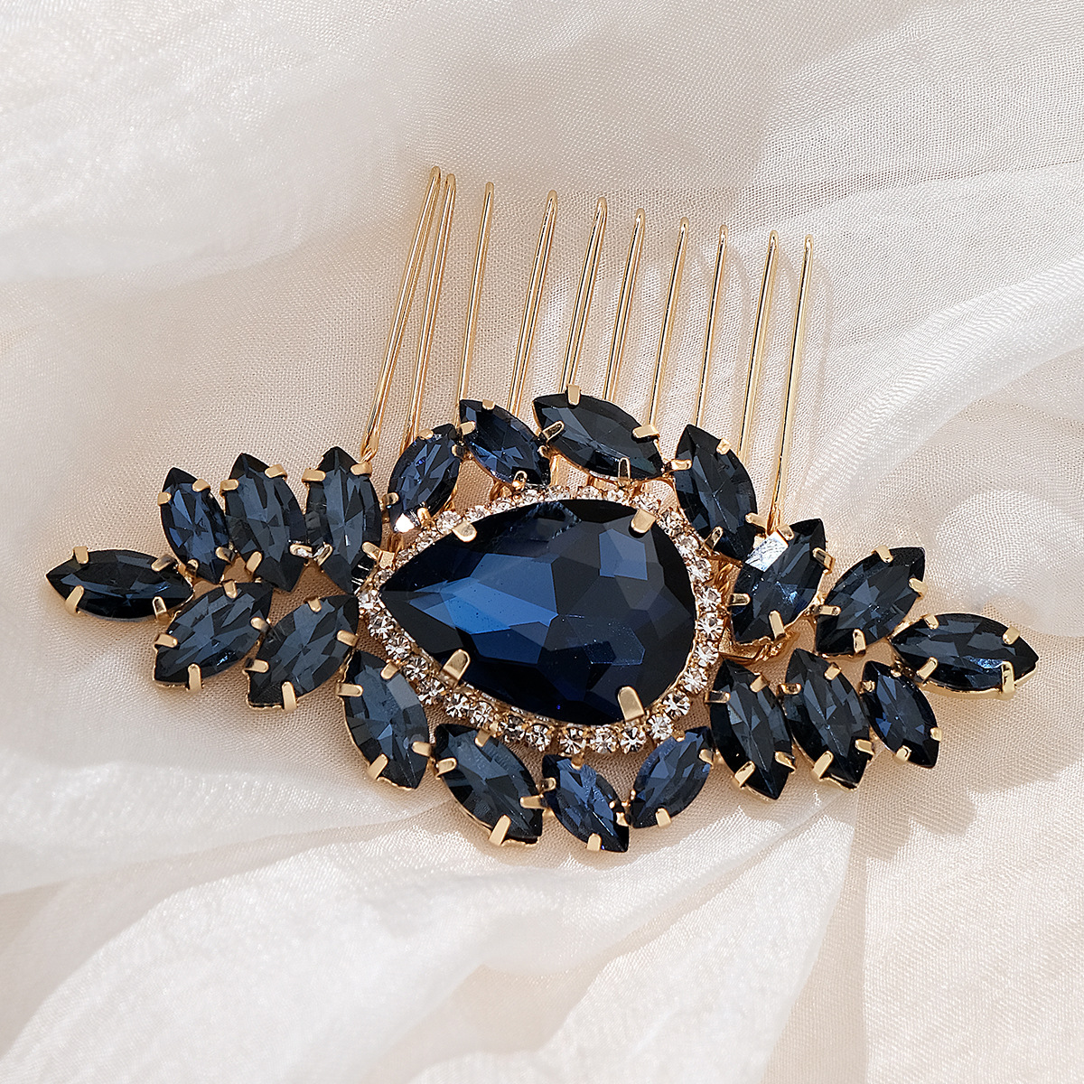 Cross-border ancient-style water diamond hair comb, wedding ball, retro diamond-encrusted hair accessory, wedding coil, hair accessory, bride's hair comb Specification drawing