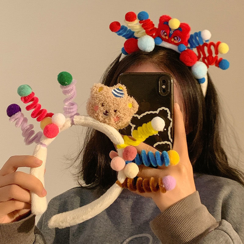 Cute lion dance twist stick children's hairband for girls 2023 new style Funny face wash mask mask plush headband hair accessory Application Scenario