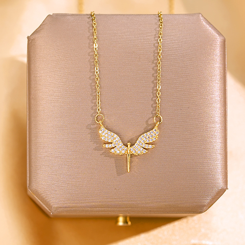 Genuine gold electroplated full diamond wing holy sword pendant titanium steel necklace, women's niche fashion design sense, versatile accessory wholesale full figure