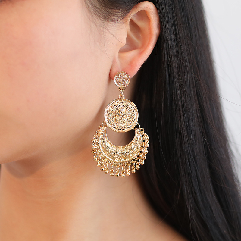 European and American retro hollowed-out crescent tassel earrings, Bohemian sun and moon shaped carved round bead tassel women's earrings full figure