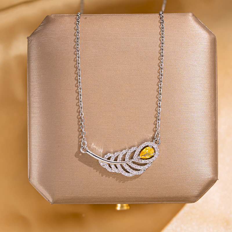 Titanium steel light luxury full diamond large feather necklace, women's niche design sense, elegant collarbone chain, high-end and versatile Internet celebrity accessory details Picture