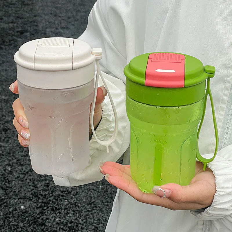 Simple coffee cup with straw, portable for office use, adult plastic cup, summer sports couple gift, casual water cup Specification drawing