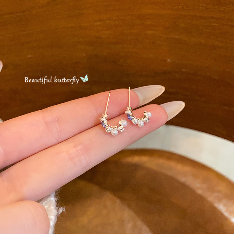 Korean-style zirconium pearl earrings for women, 2025 new style, unique and elegant stud earrings, light luxury, niche and high-end ear accessories details Picture