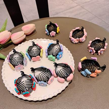 Baby cartoon fruit ponytail clip, cute little girl bun hairstyle, lazy person's magic tool, fixed hair clip Application Scenario