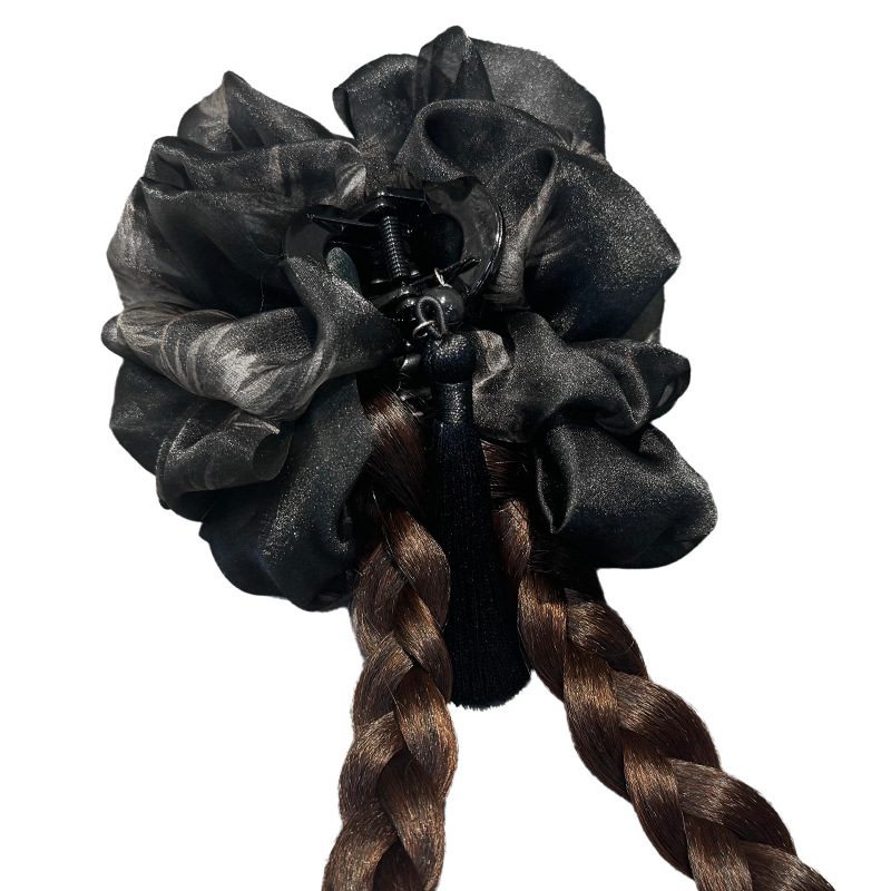 New Chinese-style grab-clip headwear for women at the back of the head, highlighting elegance and increasing hair volume. Hair braid shark clip 2024 new style Item Picture