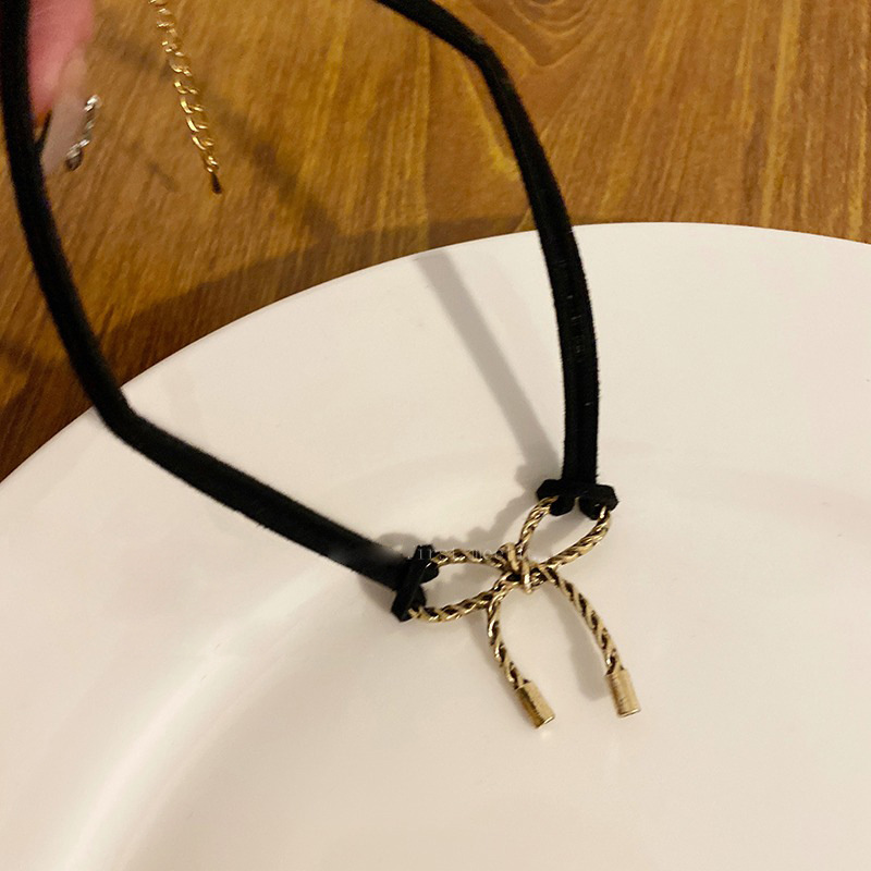 Black bow choker necklace necklace for women's summer light luxury niche neck accessories sweet and cool spicy girl style neck strap details Picture