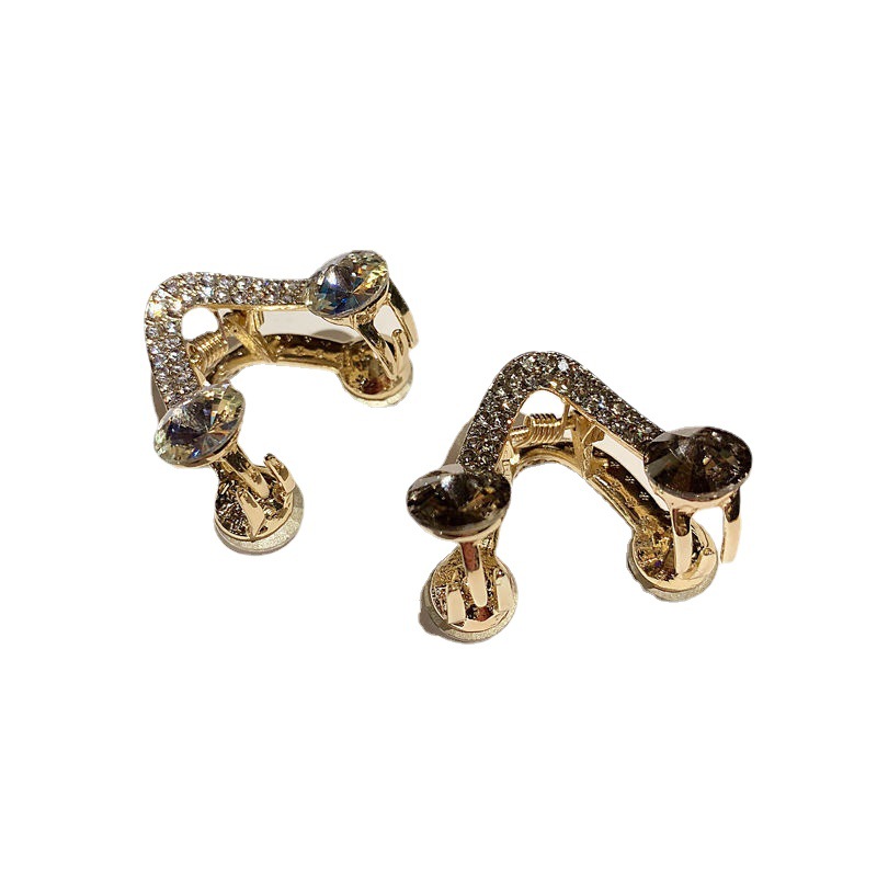 New geometric triangular small hair clips for women with a high-end feel, water diamond hair clips for the back of the head, and hairpin bangs clips for the forehead Item Picture