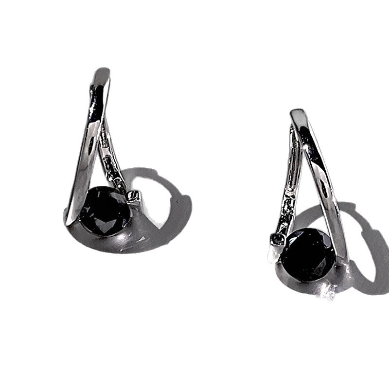 Sweet and cool black zircon earrings, Instagram-style individual and trendy ear buckles, new summer 2025 fashionable design earrings Item Picture