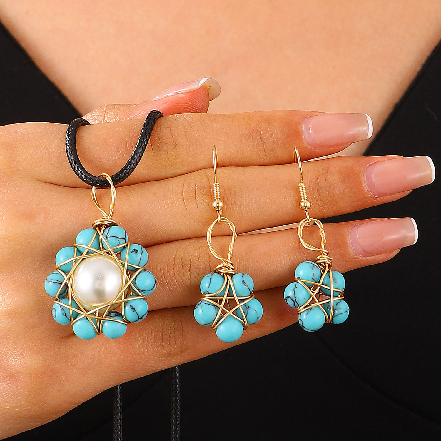 European and American artificial crystal wound pearl flower earrings, necklace, Bohemian jewelry set, women's fashion three-piece set details Picture
