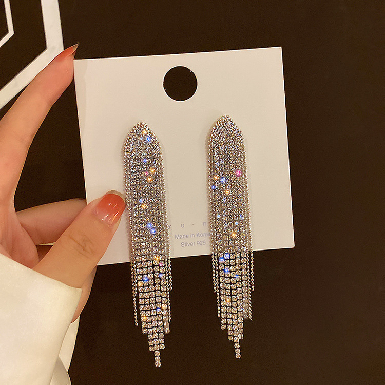 European and American fashion exaggerated full-diamond tassel earrings, women's fashion high-end and elegant stud earrings, simple and internet-famous earrings wholesale details Picture