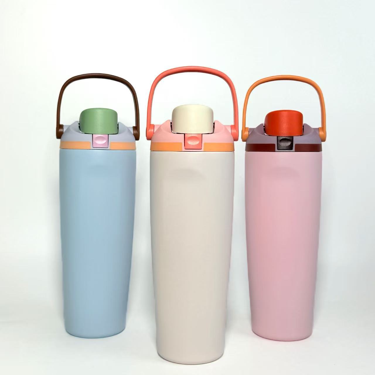 New cross-border hand-held cup, stainless steel double-layer vacuum 304, insulated and cold-insulated car portable cup, Macaron Application Scenario