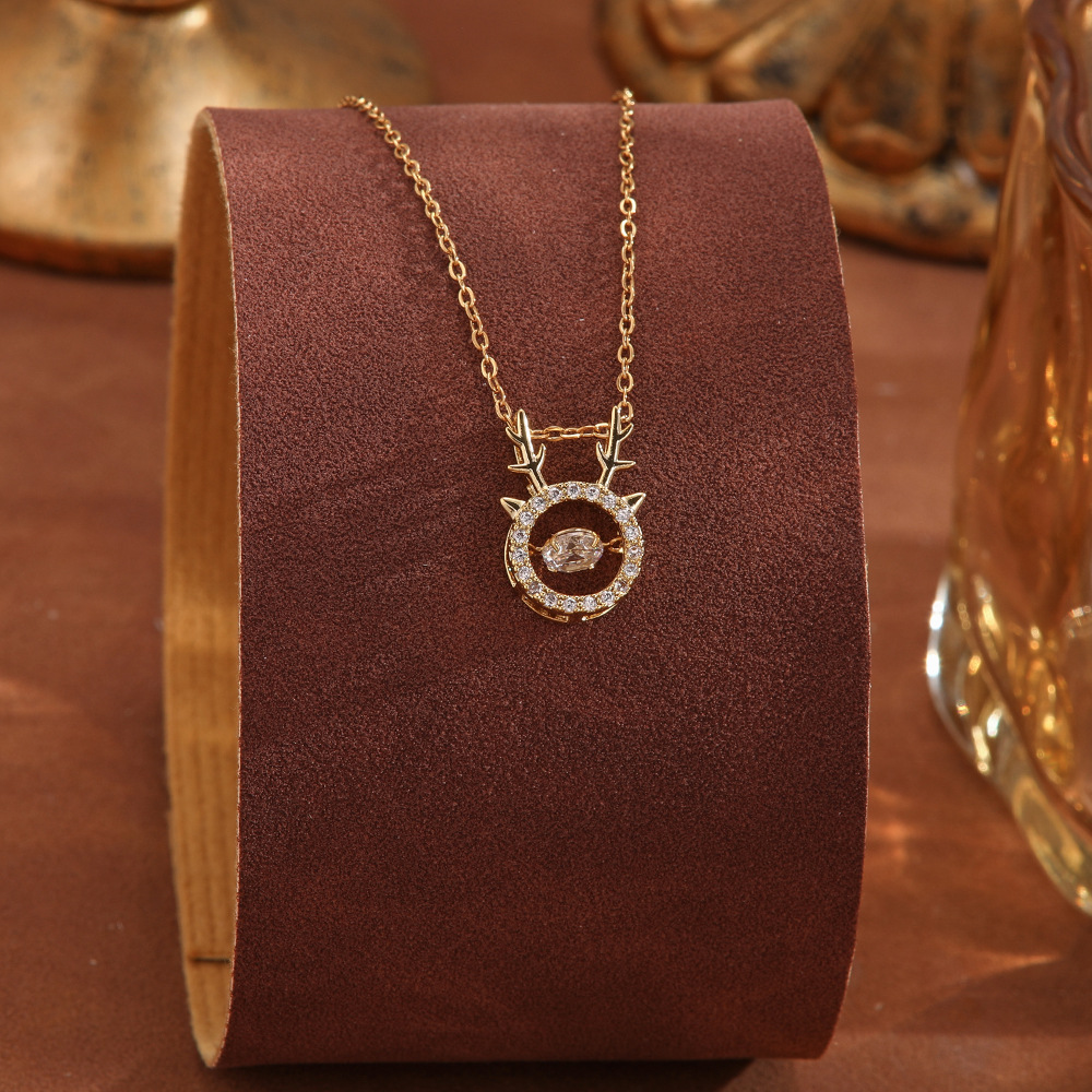 Titanium steel non-fading, dynamic necklace, simple and elegant for women, four-leaf clover collarbone chain, niche design sense necklace accessory Specification drawing