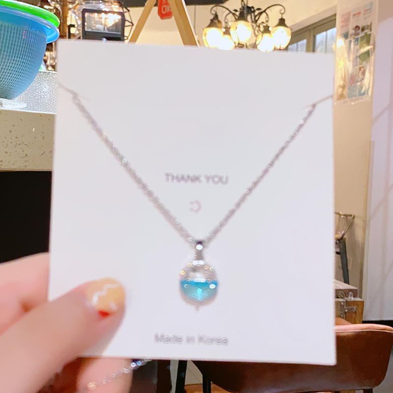 Silver light luxury One Spring Water Planet titanium steel necklace, women's fashion light luxury Internet celebrity collarbone chain, elegant and high-end accessory full figure