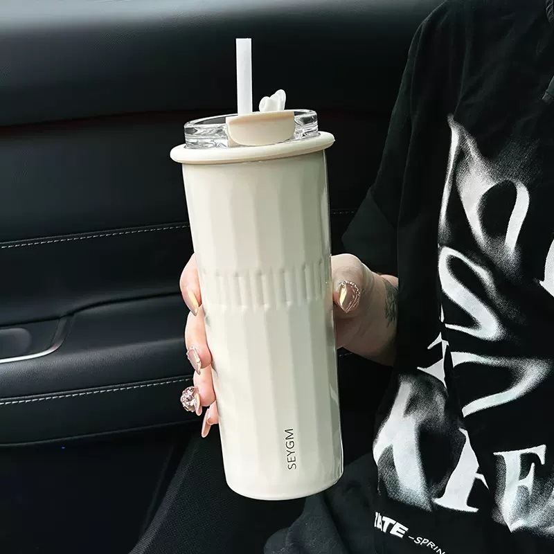 New minimalist coffee cup, fashionable women's insulated cup with straw, stainless steel cold preservation, high appearance level, double drinking cup full figure