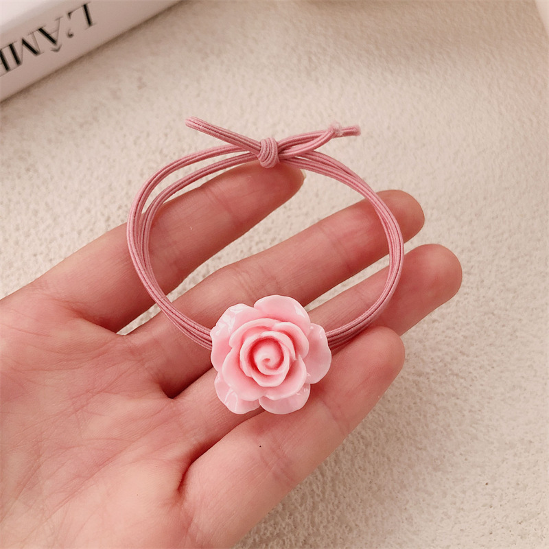 Pink rose hair clips, flower and girlish side clips, high appearance level, broken hair clips, sweet and versatile clips, hair clips Application Scenario