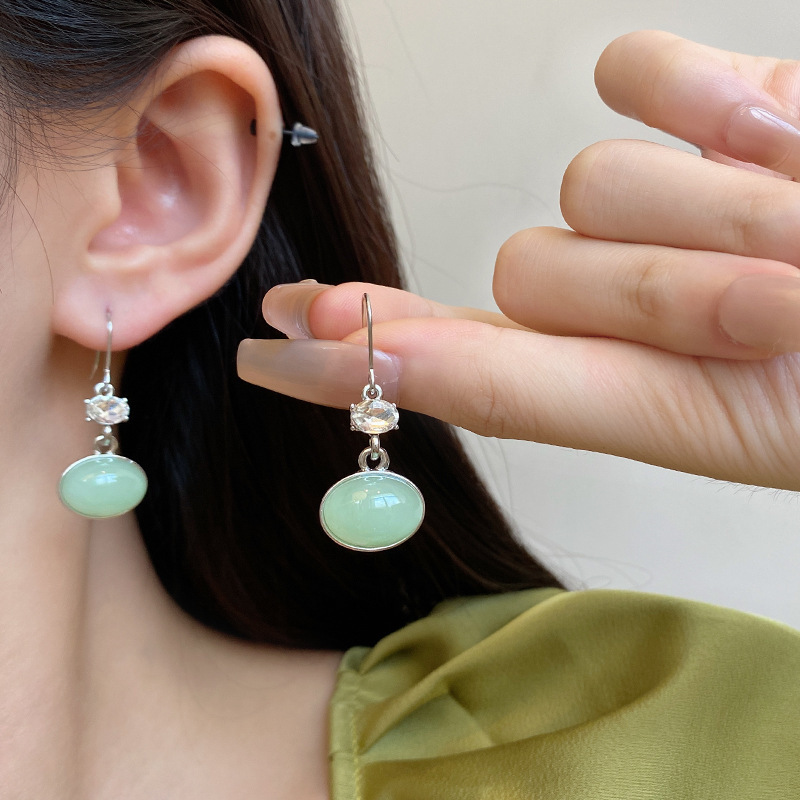 New Chinese-style ancient-style faux chalcedony earrings, women's fashion design sense, retro charm, sparkling diamond ear hook style earrings wholesale details Picture