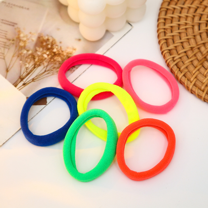 Cross-border direct sales Korean version high-elasticity solid color hair tie that won't damage hair, 72 nail card bag, seamless towel band hair tie Application Scenario