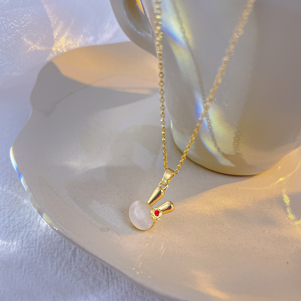 Fashionable and high-end cat's eye stone rabbit necklace, delicate and fresh for women, versatile collarbone chain, popular online accessory wholesale details Picture