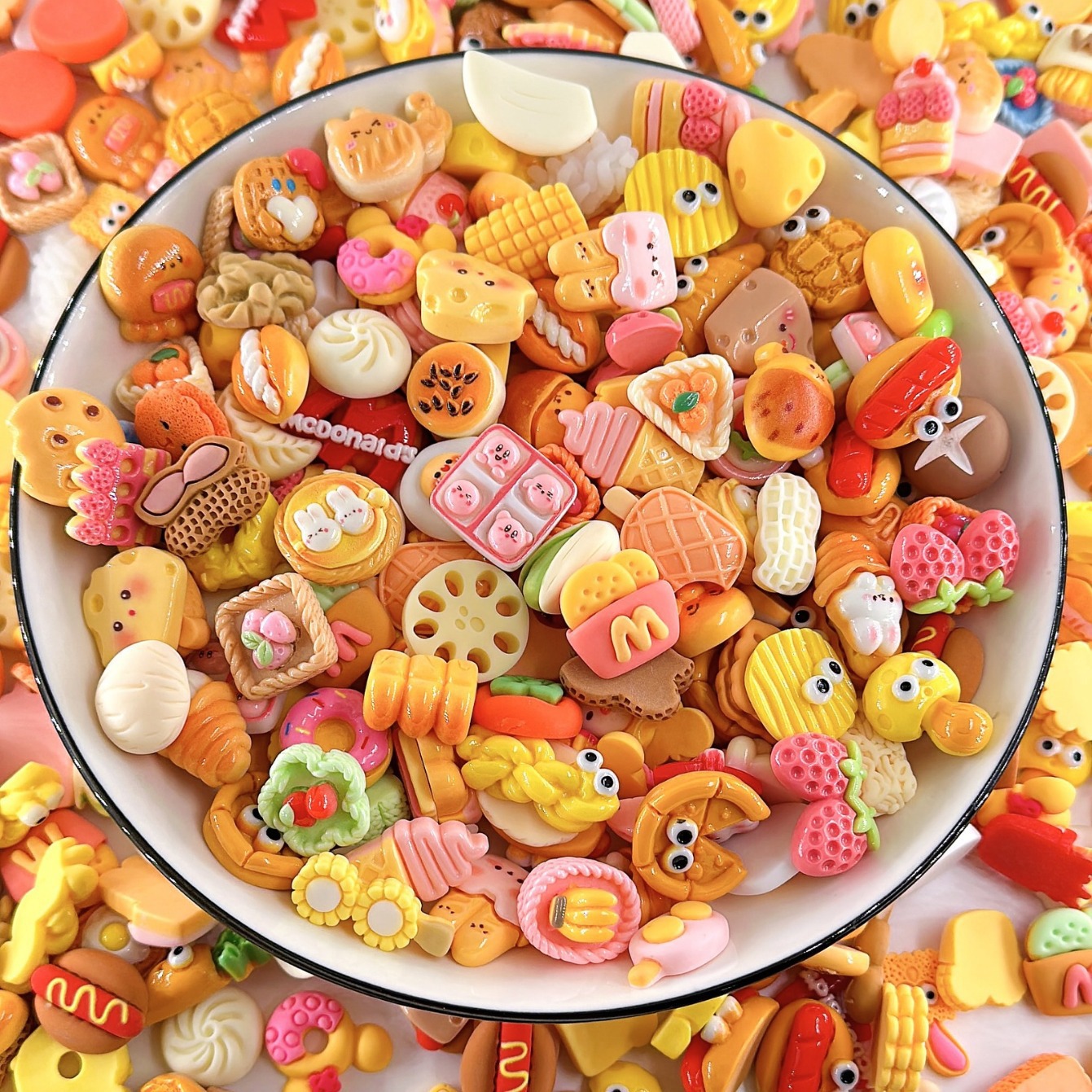 Wholesale of microshrink resin food toys, simulated food, diy hair clip accessories, handcrafted hair ornaments, head accessories and mixed materials full figure
