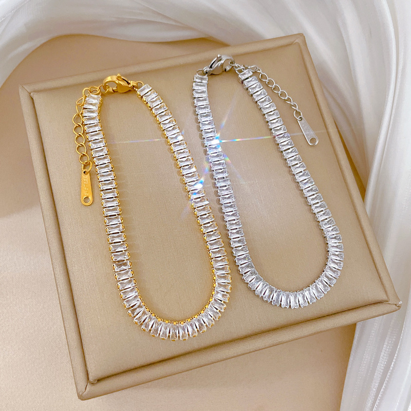 【 All-titanium Steel 】 Dongdaemun minimalist and cold style zircon super flash bracelet, a retro best friend of a female Internet celebrity full figure