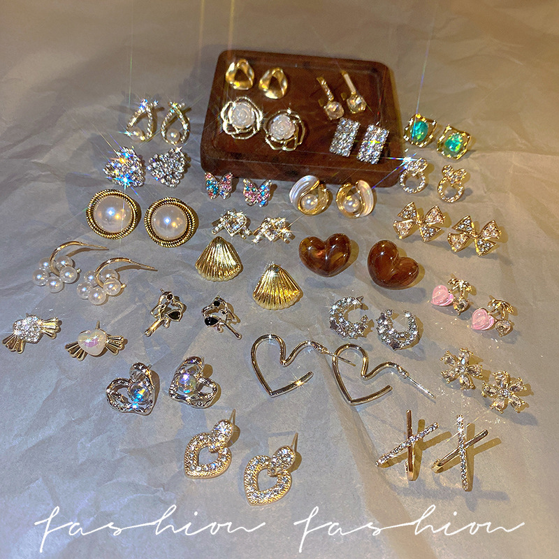 925 Silver Needle earrings are available at street stalls and night markets. They are high-end, niche, popular, and internet-famous wholesale best-selling earrings from South Korea Specification drawing