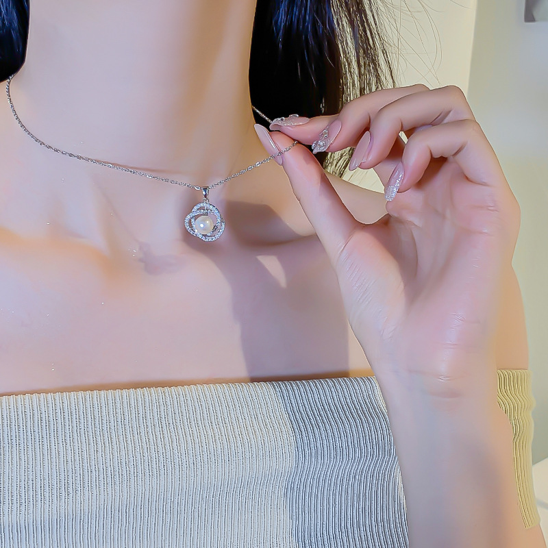 Korean-style niche design silver pearl full diamond pendant titanium steel necklace, versatile for women, light luxury style collarbone chain Specification drawing