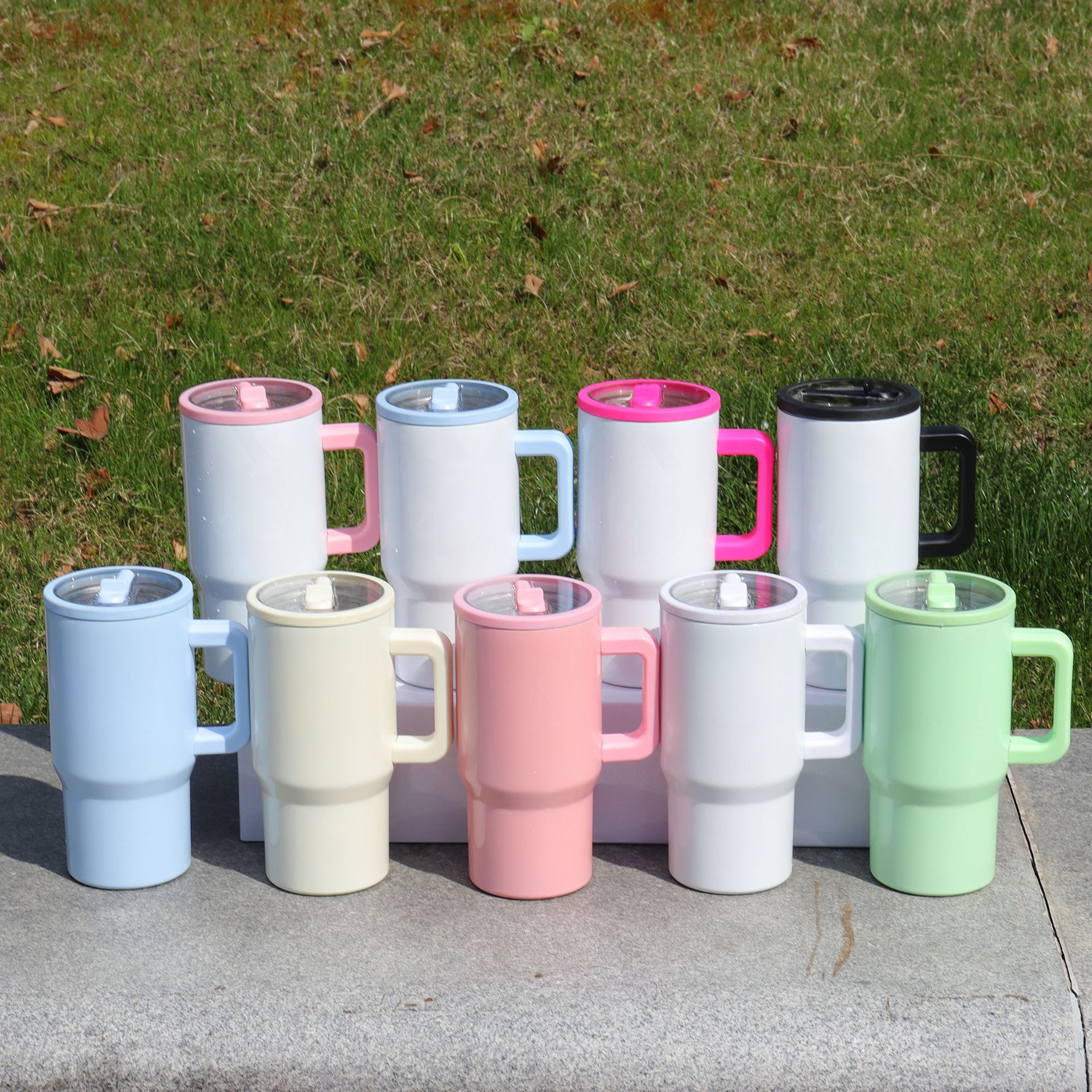 Cross-border 20oz foldable straw ice cup, household double-layer vacuum portable handle cup, outdoor car insulated cup full figure