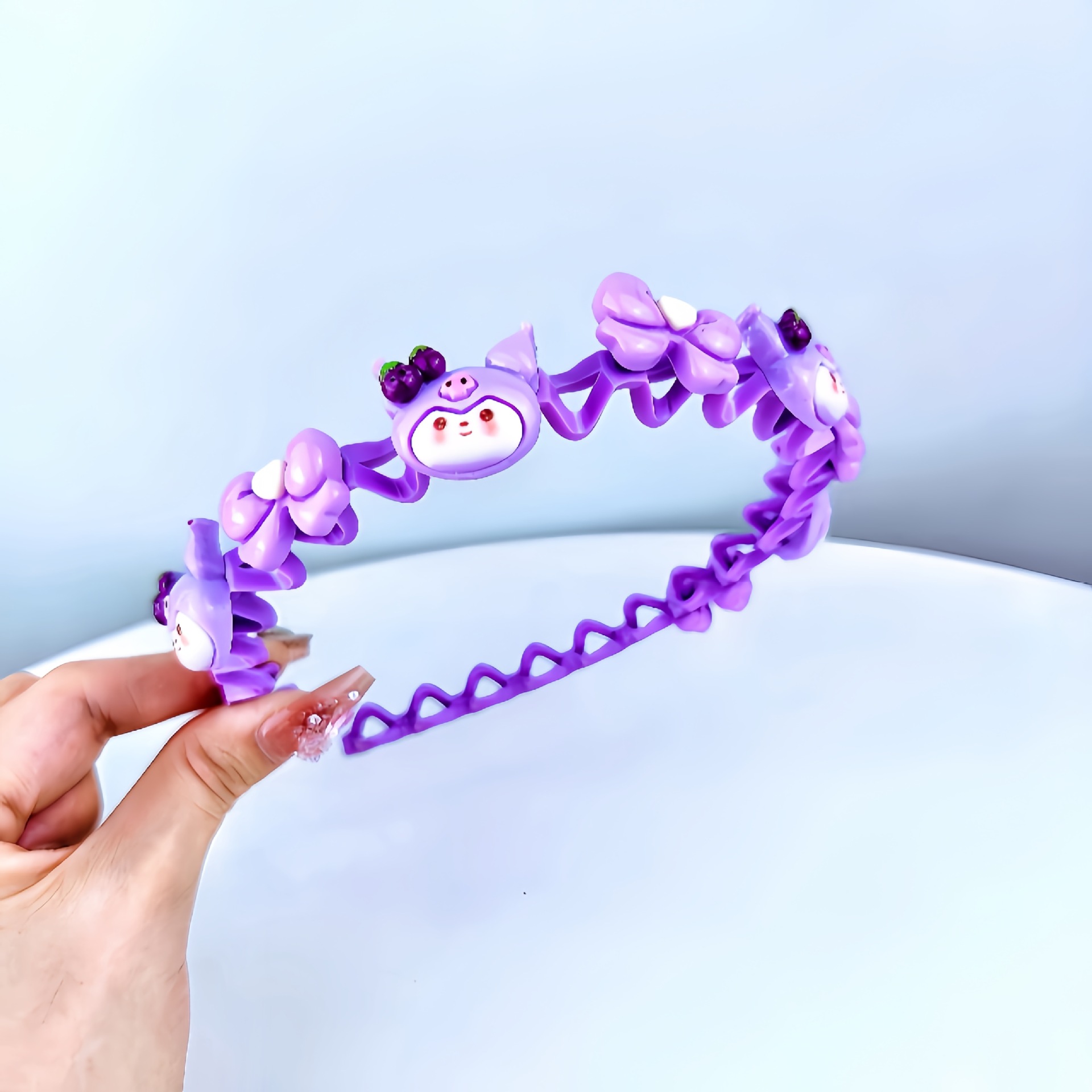 Sanrio Kuromi 2024 New Children's Hair-Safe headband, a perfect tool for girls to tidy up broken hair, a cute card for girls Specification drawing
